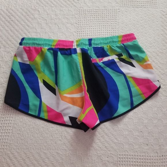 Fabletics Bundle of 2 Athletic Shorts Size Large - Picture 7 of 8